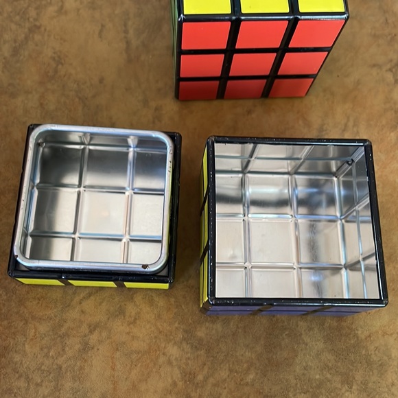 Rubiks Cube Tins - Picture 3 of 6